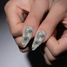 Load image into Gallery viewer, Thorny Rose